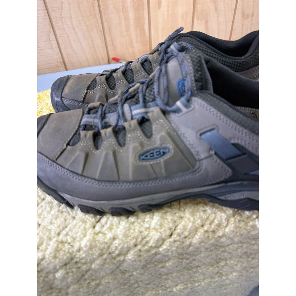 Keen Voyageur Mens 11 Waterproof Hiking Shoes Brown Gray Low Top 1017785‎